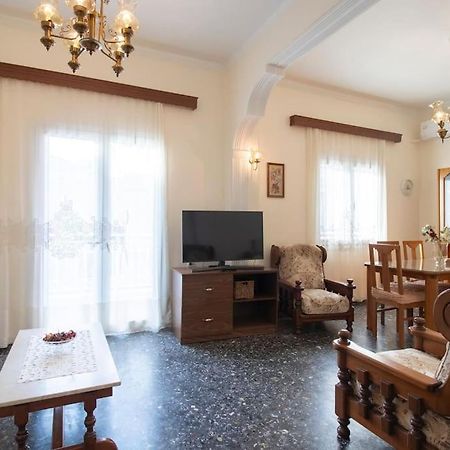 Vintage Charm Apt Near Centre Iraklion Buitenkant foto