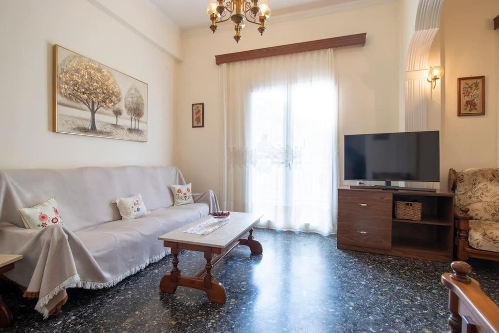Vintage Charm Apt Near Centre Iraklion Buitenkant foto