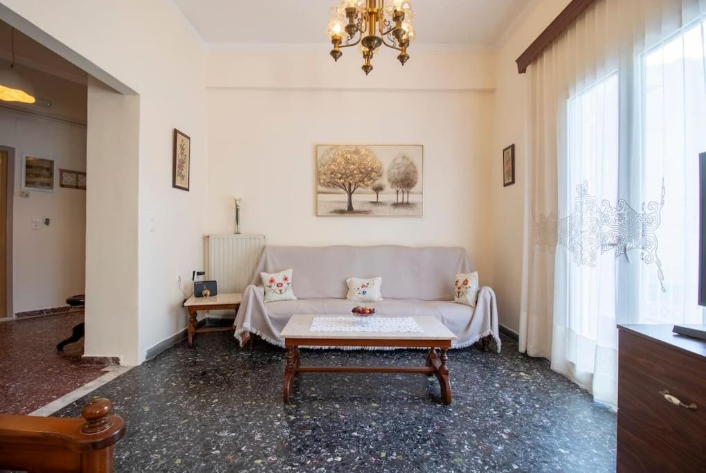 Vintage Charm Apt Near Centre Iraklion Buitenkant foto