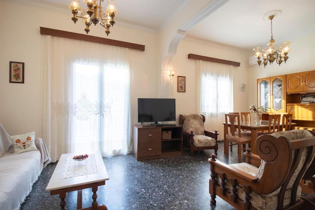 Vintage Charm Apt Near Centre Iraklion Buitenkant foto