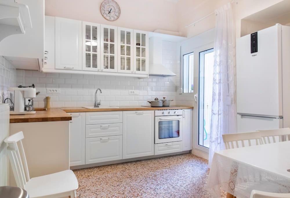 Vintage Charm Apt Near Centre Iraklion Buitenkant foto